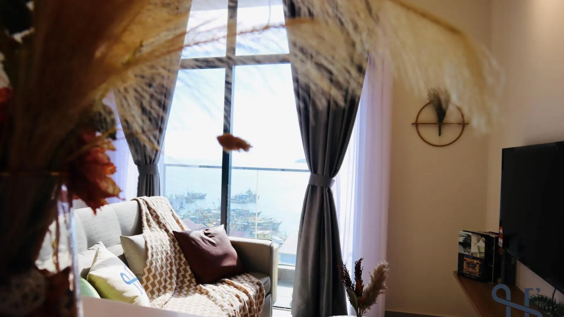 Homesuite' Home At The Shore Kota Kinabalu