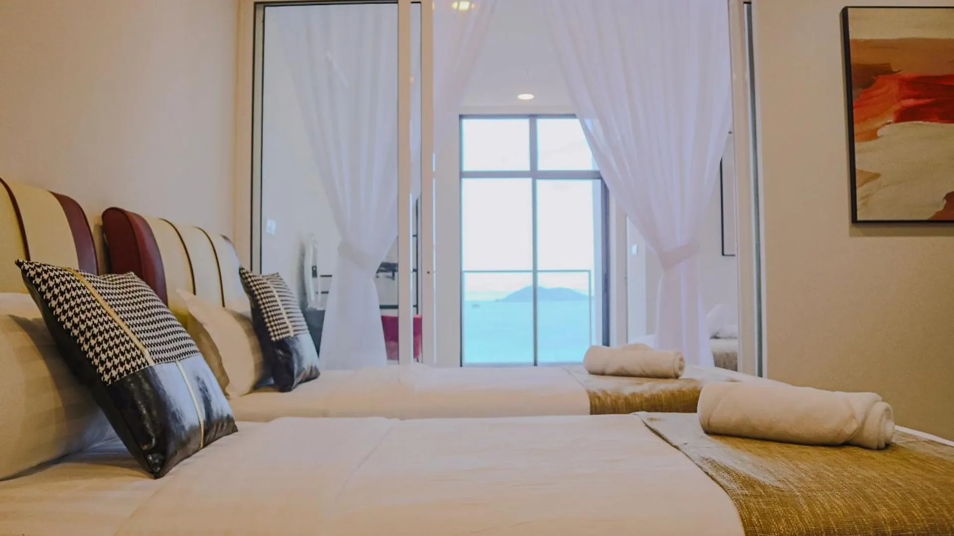 Apartment Homesuite' Home At The Shore Kota Kinabalu